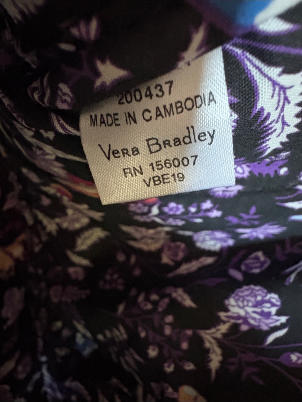 NWT Vera Bradley Floral Quilted Cosmetic Case Black Multicolor Foxwood print - Picture 5 of 10